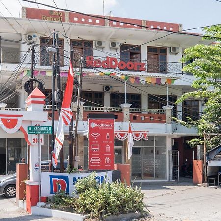 Reddoorz Plus @ Gunungsari Surabaya Kedurus Екстер'єр фото
