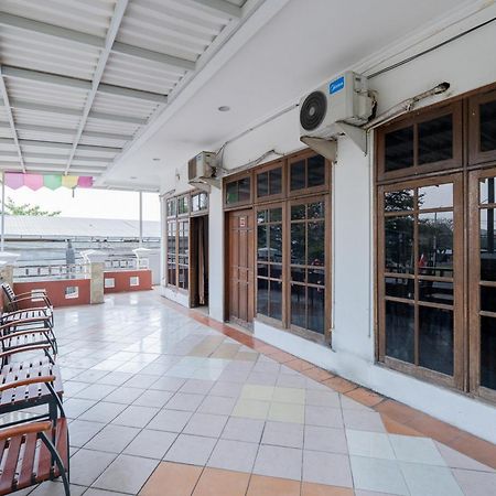 Reddoorz Plus @ Gunungsari Surabaya Kedurus Екстер'єр фото